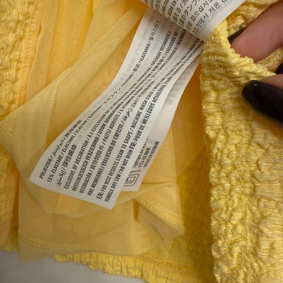 Abercrombie & Fitch Yellow Bubble Knit Tie-Front Short Sleeve Top, S NWOT - Picture 9 of 9